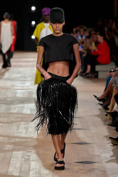 Look 25